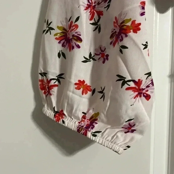 Speed Limit MPH Floral Cropped Top​​ - Picture 9 of 12